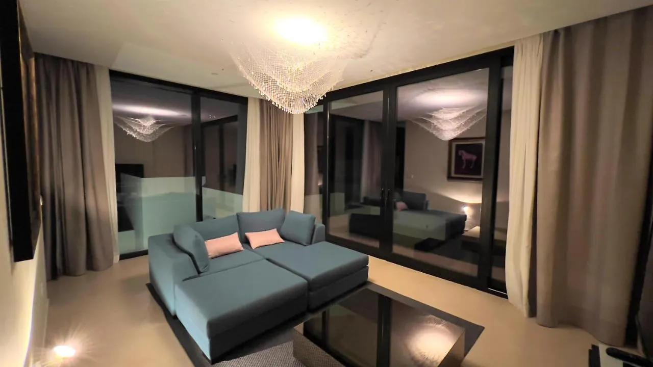 Villa Azahar, Benahavis Marbella Bed & Breakfast